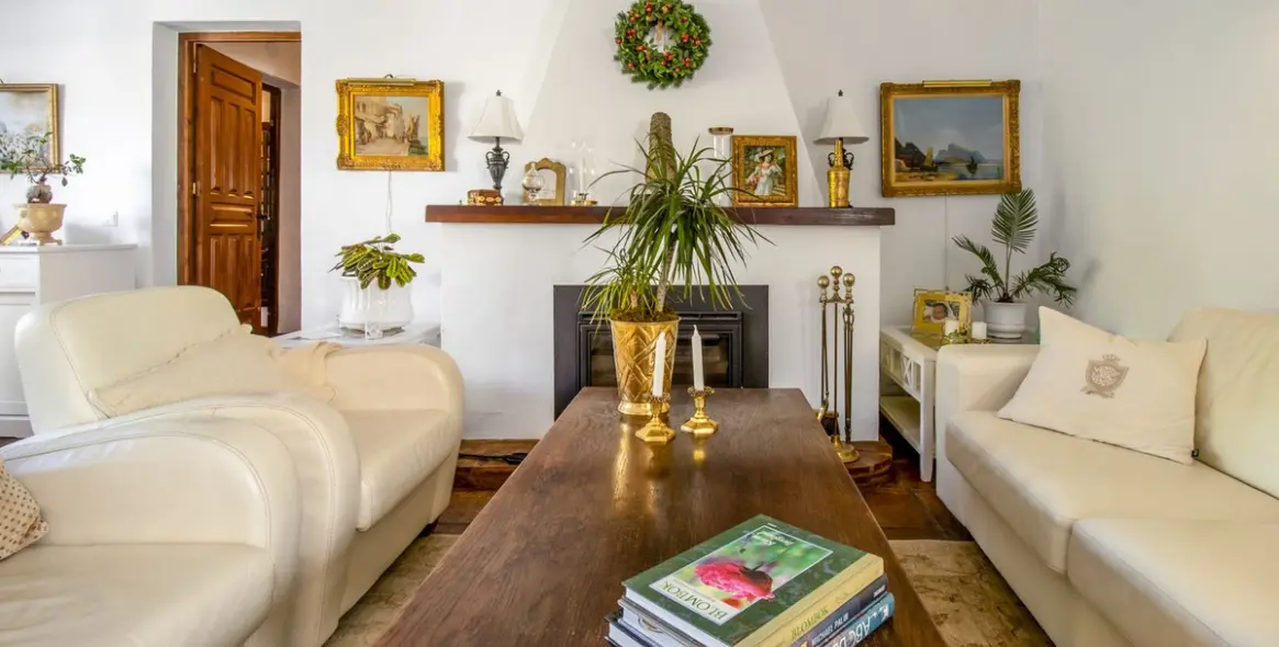 Продажа  отдельно стоящей виллы в Nerja 17