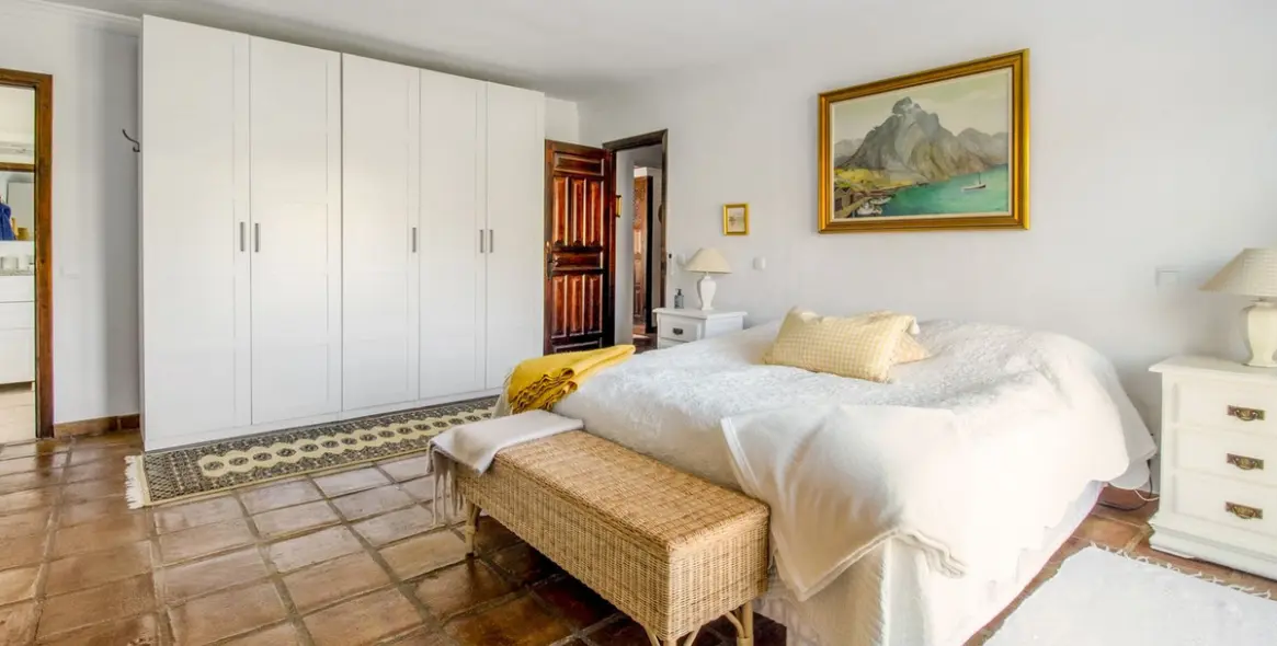 Sale of detached villa in Nerja 25