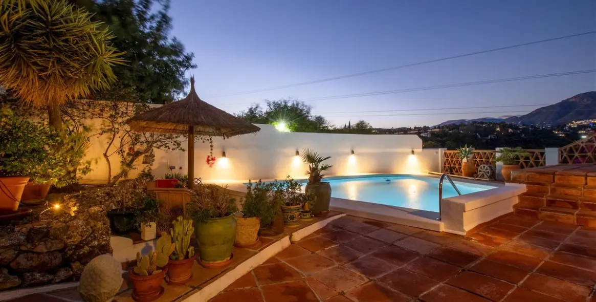 Sale of detached villa in Nerja 37