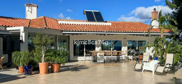 Продажа  отдельно стоящей виллы в Torremolinos 2