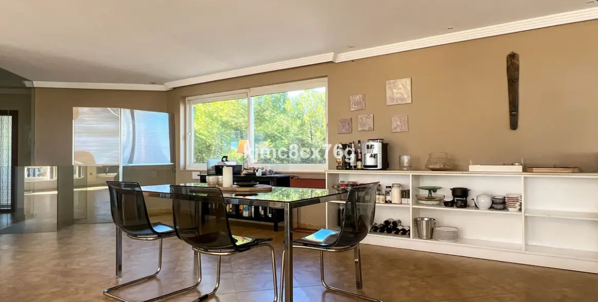 Продажа  отдельно стоящей виллы в Torremolinos 18