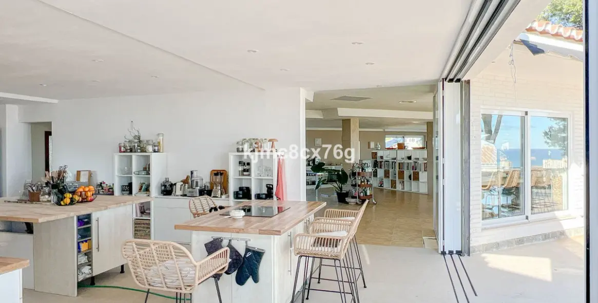 Продажа  отдельно стоящей виллы в Torremolinos 20