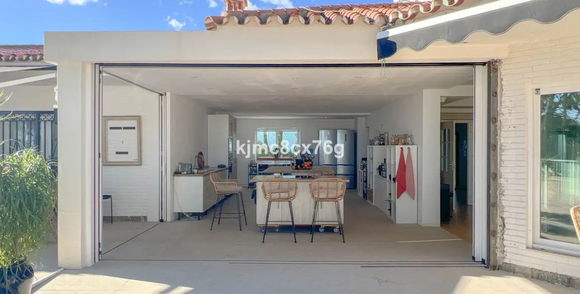 Sale of detached villa in Torremolinos 24