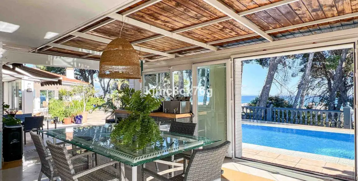 Sale of detached villa in Torremolinos 26