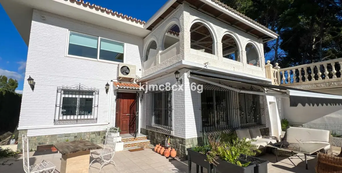 Sale of detached villa in Torremolinos 33