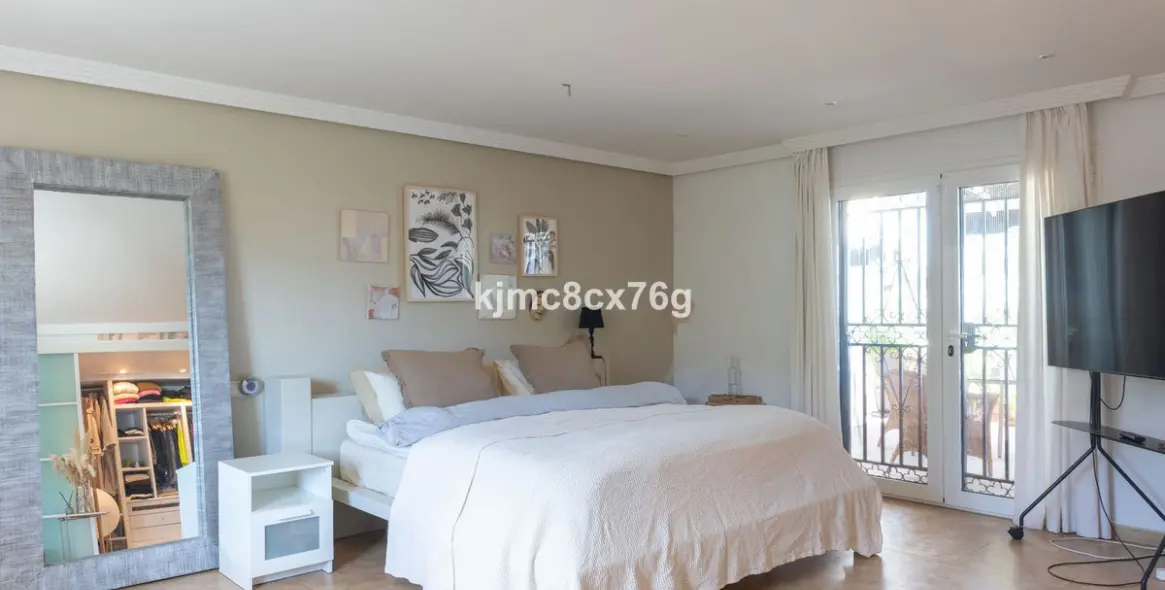 Sale of detached villa in Torremolinos 34