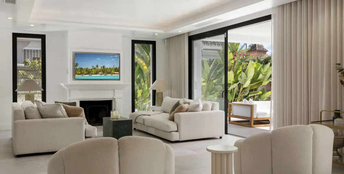 Long-term rent of detached villa in Nueva Andalucía 11