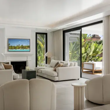 Short-term rent of detached villa in Nueva Andalucía