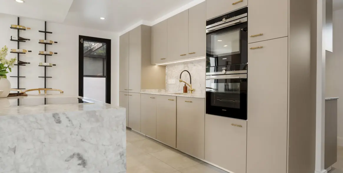 Long-term rent of detached villa in Nueva Andalucía 22