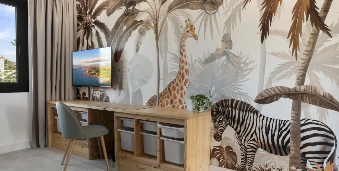 Long-term rent of detached villa in Nueva Andalucía 27