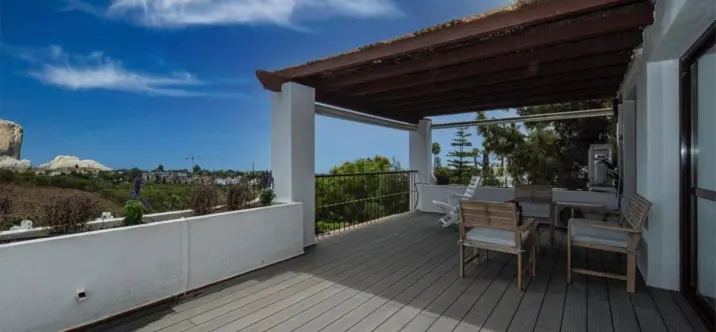 Продажа апартаментов на среднем этаже в The Golden Mile 4