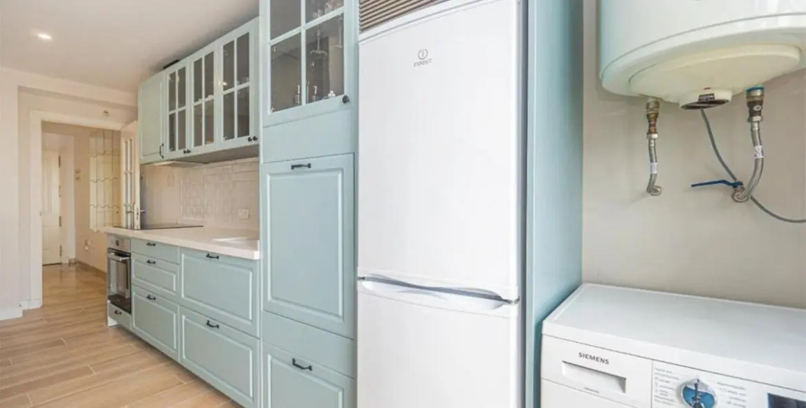 Продажа апартаментов на среднем этаже в The Golden Mile 11