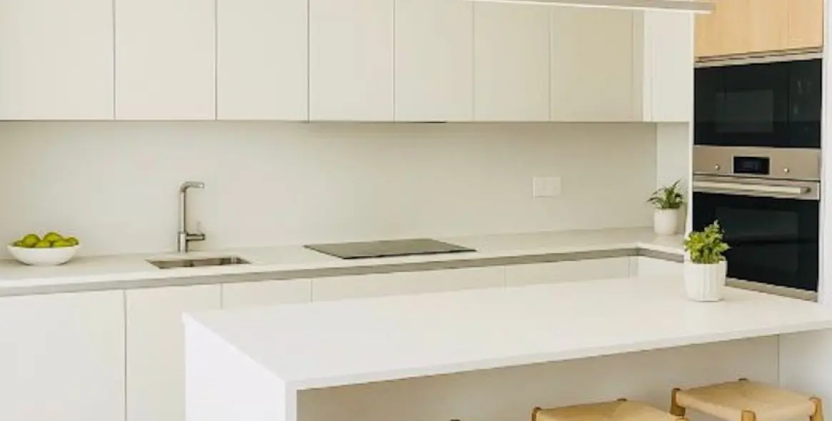 Продажа апартаментов на среднем этаже в Estepona 3