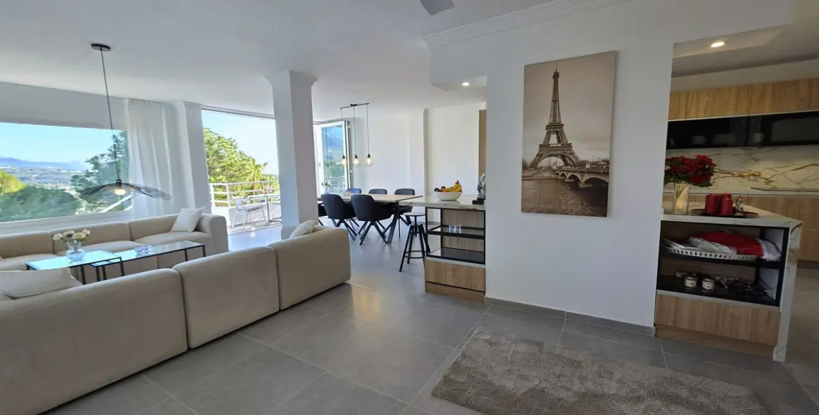 Продажа апартаментов на среднем этаже в Nueva Andalucía 2