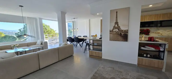 Продажа апартаментов на среднем этаже в Nueva Andalucía 1