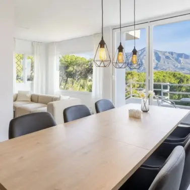 Продажа апартаментов на среднем этаже в Nueva Andalucía