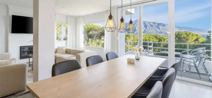 Продажа апартаментов на среднем этаже в Nueva Andalucía 2