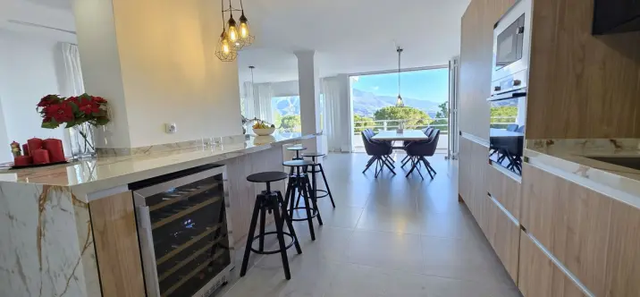 Продажа апартаментов на среднем этаже в Nueva Andalucía 3