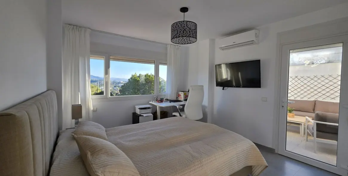 Продажа апартаментов на среднем этаже в Nueva Andalucía 6