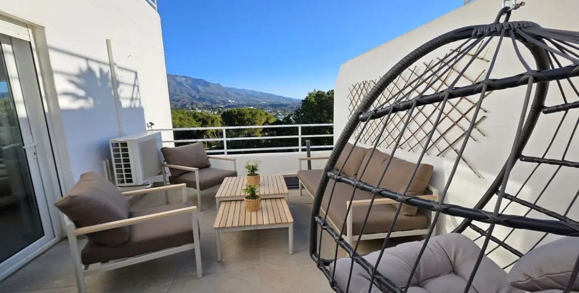 Продажа апартаментов на среднем этаже в Nueva Andalucía 17