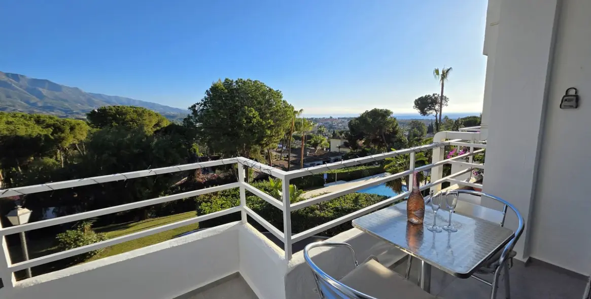 Продажа апартаментов на среднем этаже в Nueva Andalucía 18