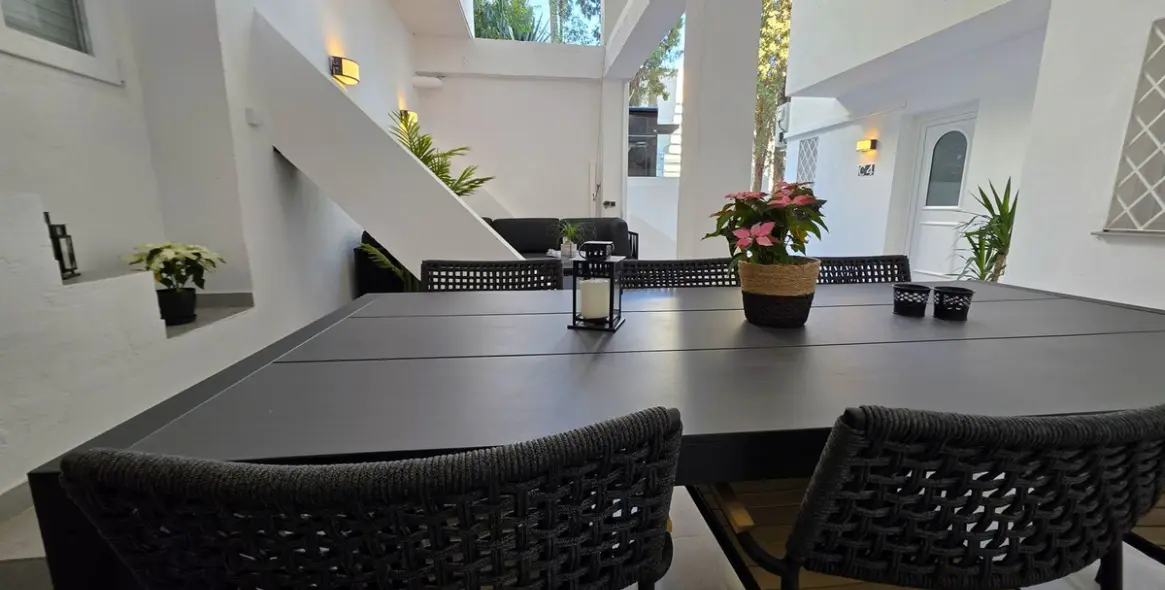 Sale of middle floor apartment in Nueva Andalucía 28