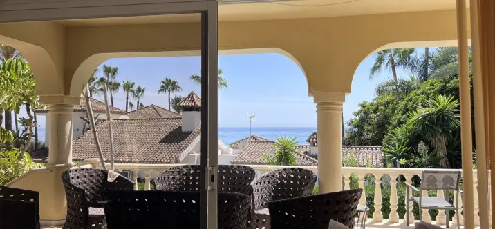 Продажа  отдельно стоящей виллы в Bahía de Marbella 1