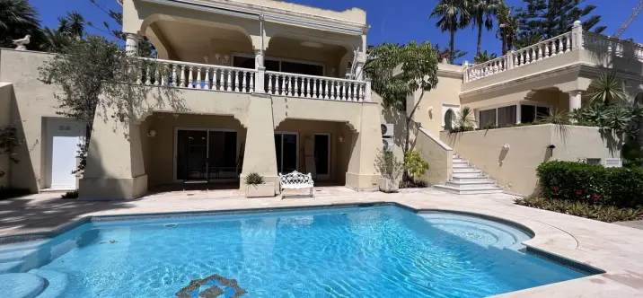 Продажа  отдельно стоящей виллы в Bahía de Marbella 3