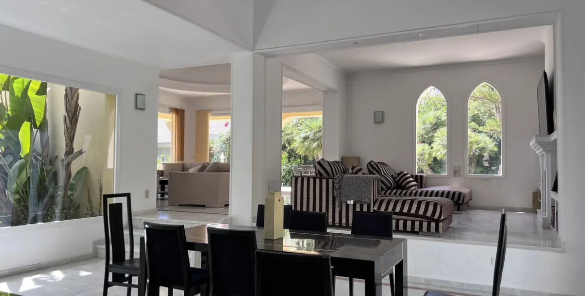 Venta de villa independiente en Bahía de Marbella 10