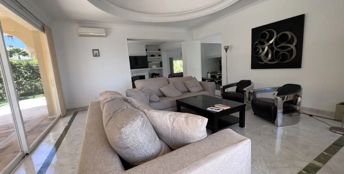 Venta de villa independiente en Bahía de Marbella 11