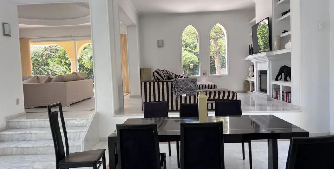 Venta de villa independiente en Bahía de Marbella 13