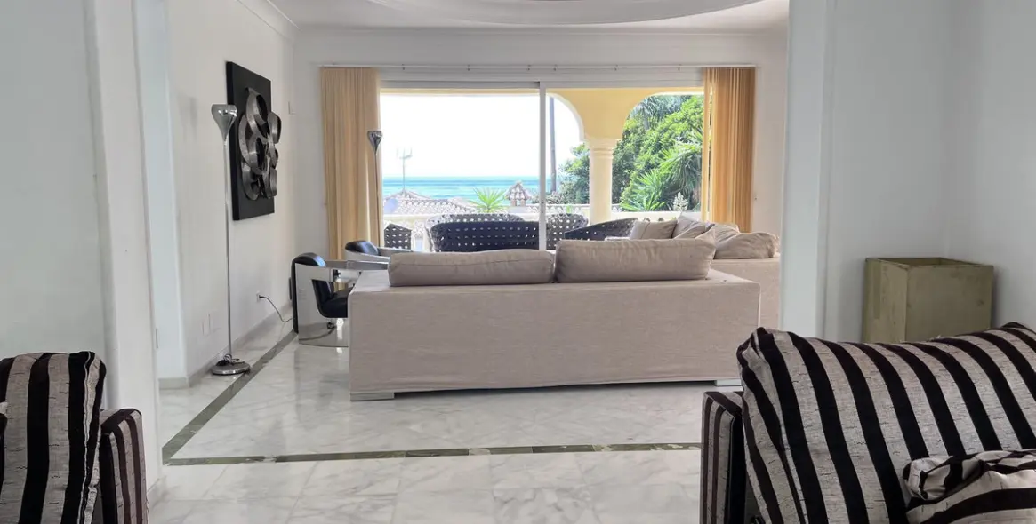 Venta de villa independiente en Bahía de Marbella 15