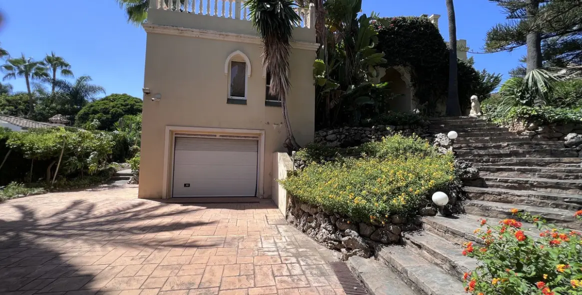 Venta de villa independiente en Bahía de Marbella 19