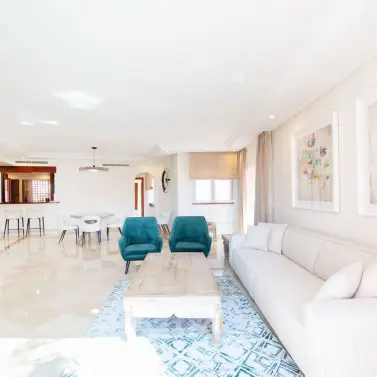 Long-term rent of penthouse in New Golden Mile