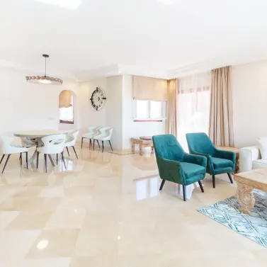 Long-term rent of penthouse in New Golden Mile