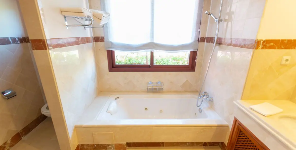 Long-term rent of penthouse in New Golden Mile 19