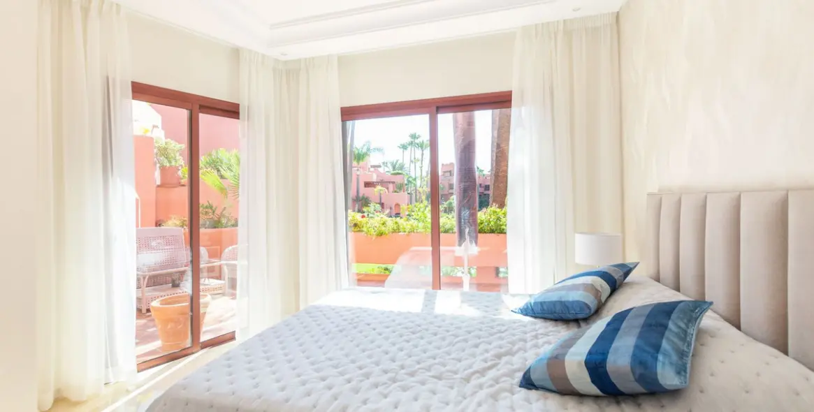 Long-term rent of penthouse in New Golden Mile 34