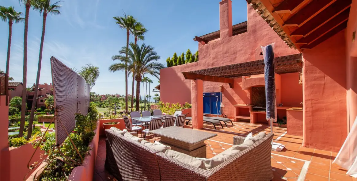 Long-term rent of penthouse in New Golden Mile 45