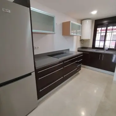 Продажа апартаментов на среднем этаже в Benalmadena Costa