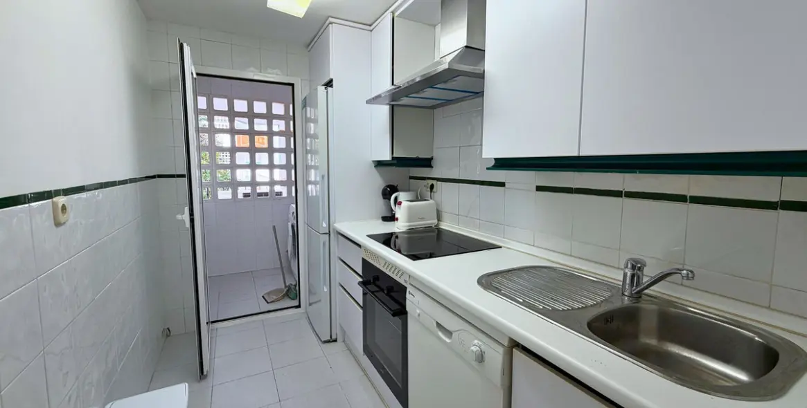 Продажа апартаментов на среднем этаже в Puerto Banús 7