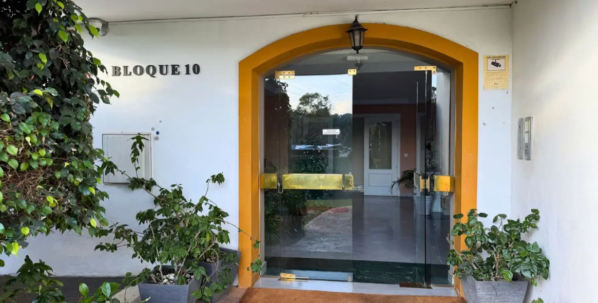 Продажа апартаментов на среднем этаже в Puerto Banús 12