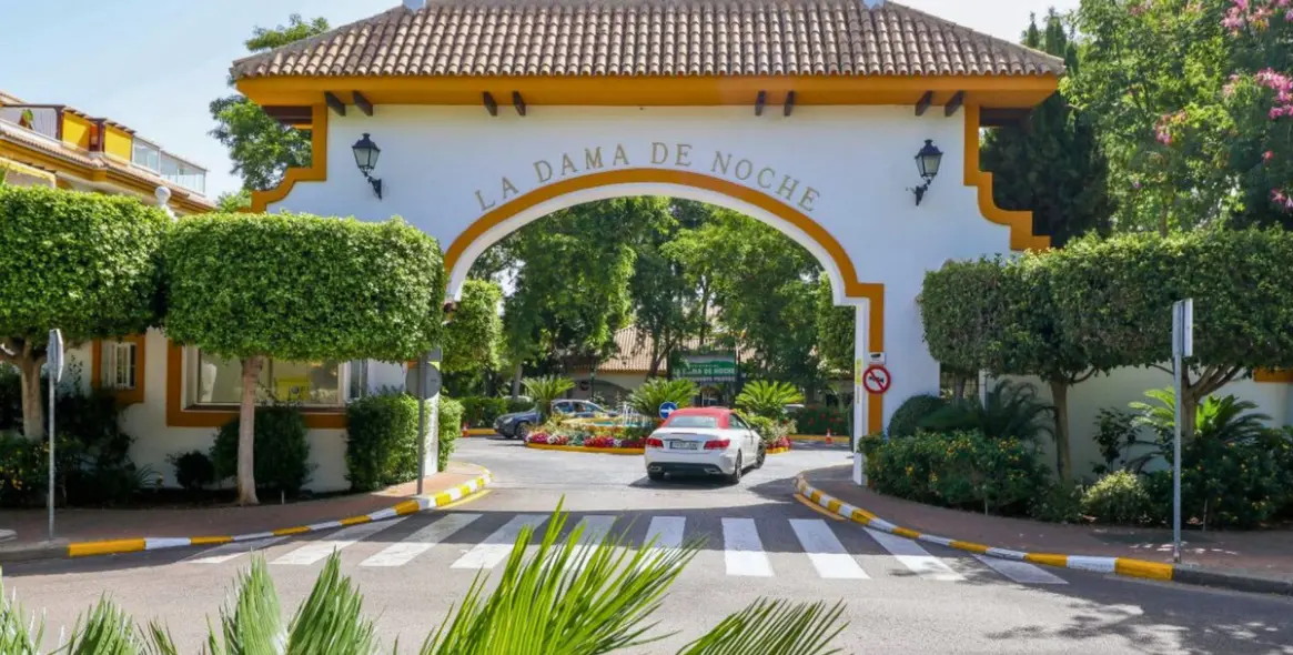 Продажа апартаментов на среднем этаже в Puerto Banús 15