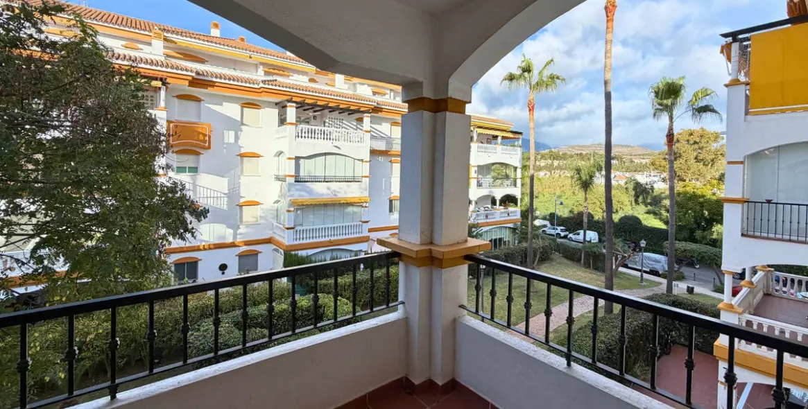 Продажа апартаментов на среднем этаже в Puerto Banús 3