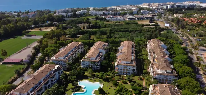 Продажа апартаментов на среднем этаже в Puerto Banús 3
