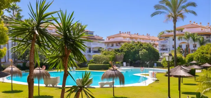 Продажа апартаментов на среднем этаже в Puerto Banús 4