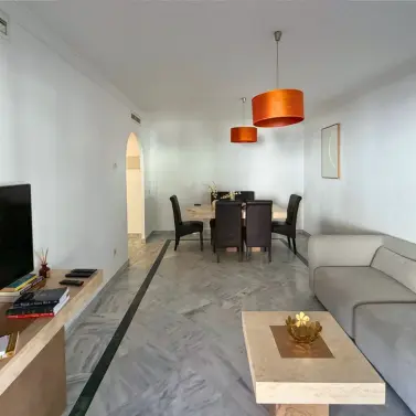 Продажа апартаментов на среднем этаже в Puerto Banús