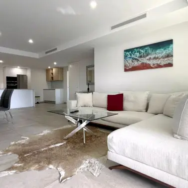 Venta de apartamento en planta media en Cancelada