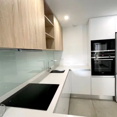 Venta de apartamento en planta media en Cancelada