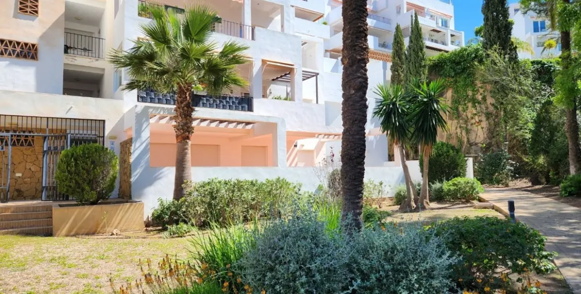 Продажа апартаментов на первом этаже в Benalmadena 1