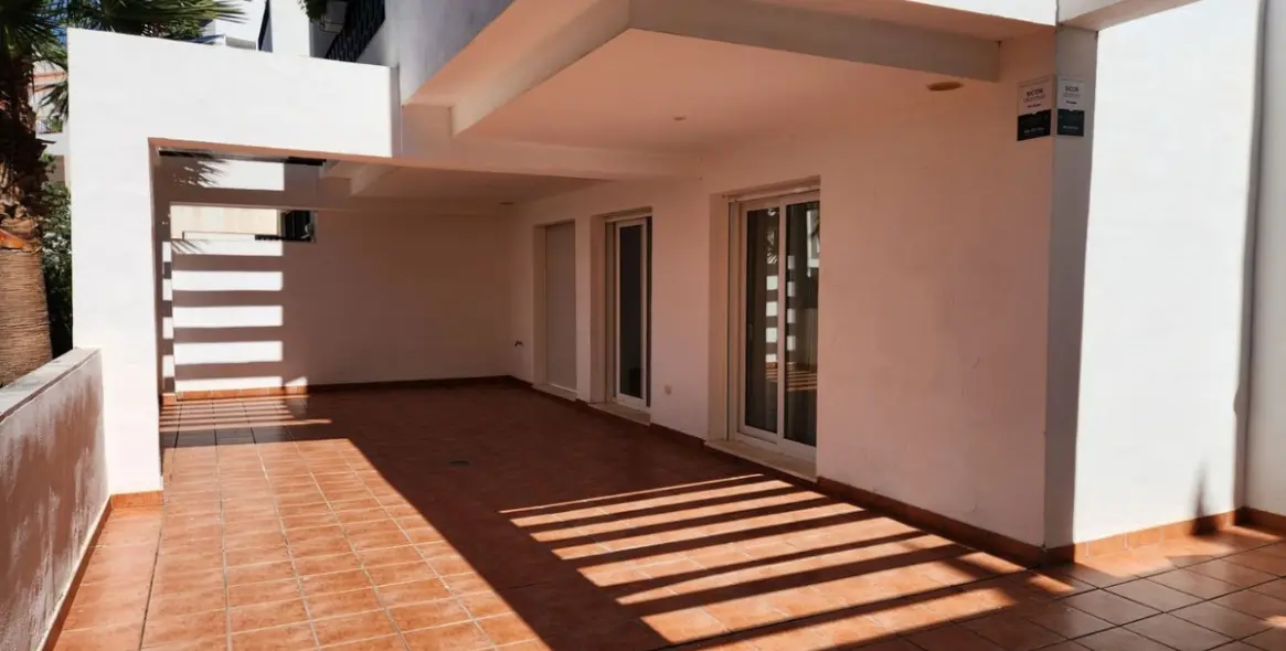 Продажа апартаментов на первом этаже в Benalmadena 3